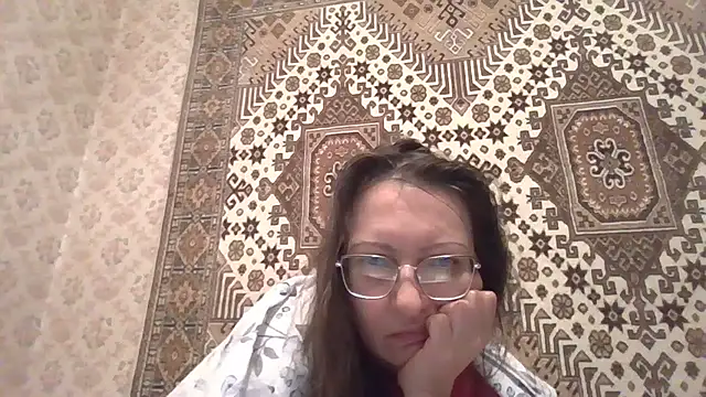 Chatroom XXX en direct de FayInessaKiss