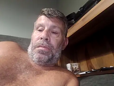 stud2512 élő XXX-chatje