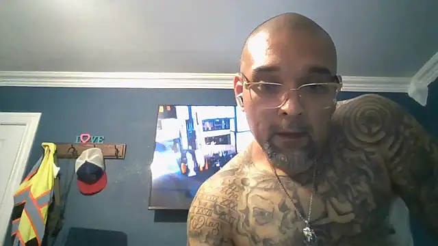 grande9720 Show in webcam