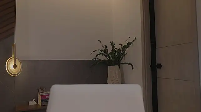 evamorettii 现场XXX聊天