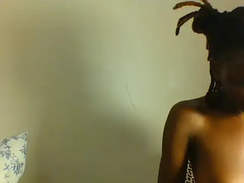 Chat XXX ao vivo de Choco_petite2