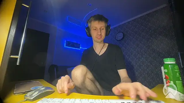 Aki-Laky Live XXX-Chat