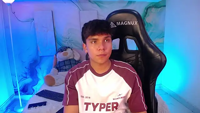 Chat XXX en directo de Thiago_Knox