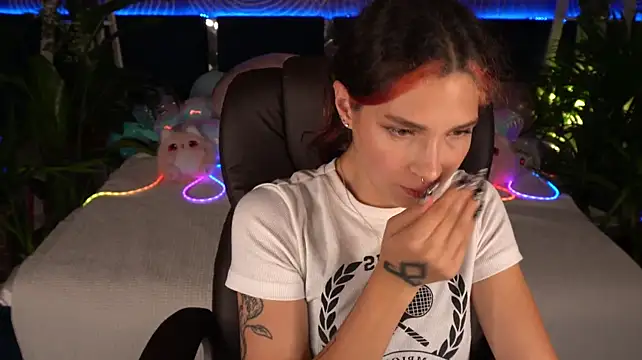 צ'אט XXX בשידור חי של BabyFlowerr