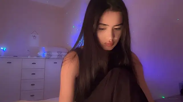 TeganBenek Chat XXX live