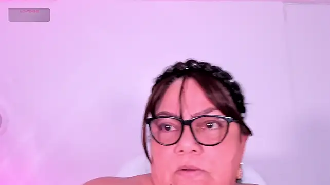 mommy_cute's Live XXX Chat