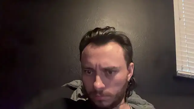 WhiteMamba6910's Live XXX Chat