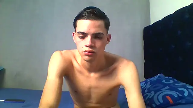 Latinos_2001 라이브 XXX 채팅