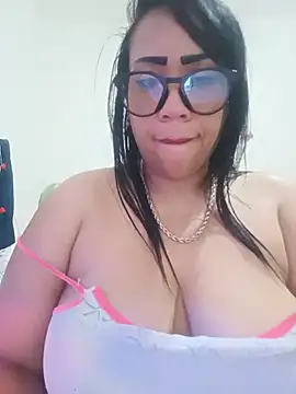 OliviaWilliamm Adlı Modelin Canlı XXX Sohbeti