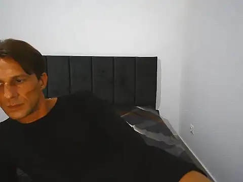 stefan27ro লাইভ XXX চ্যাট