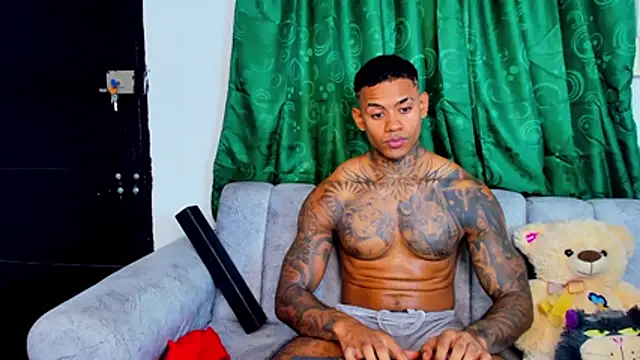 Chat +18 de Jared_Kushhs ao vivo