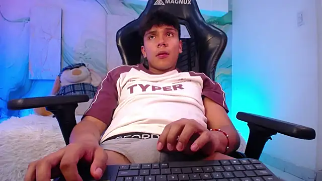 Živý XXX chat Thiago_Knox