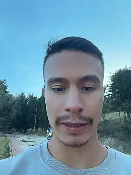 Czat XXX na żywo – DOMINICKVEGAS77