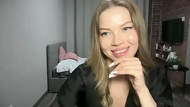EmmyMills' Live XXX Chat