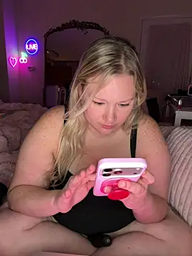 PiggyRose – Naživo XXX chat