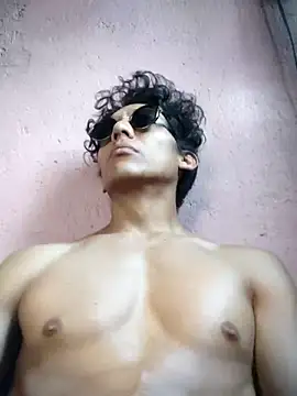 Ediblad's Live XXX Chat