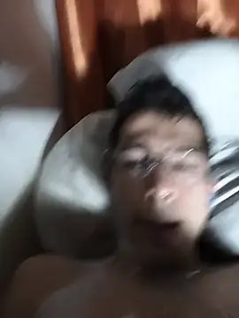 Chat XXX ao vivo de Tchutom
