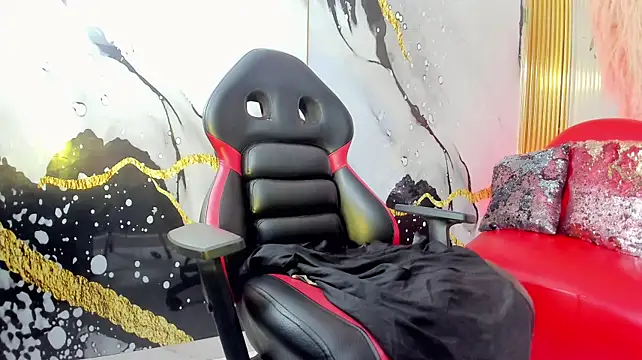 thanier_18 XXX чат на живо