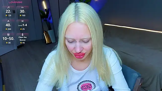 Luna_Beverly Adlı Modelin Canlı XXX Sohbeti
