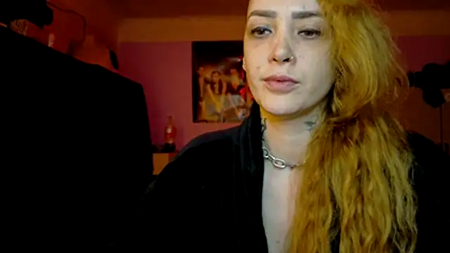 צ'אט XXX בשידור חי של VioletFox26
