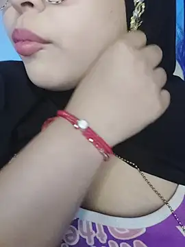 Elinaax's Live XXX Chat