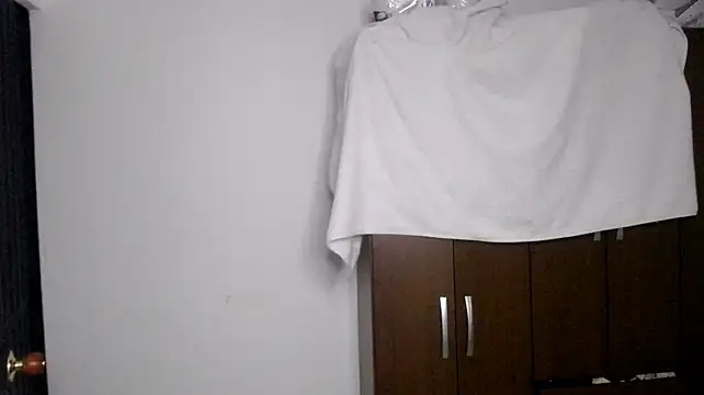 Chat XXX en directo de Kenner_fox77