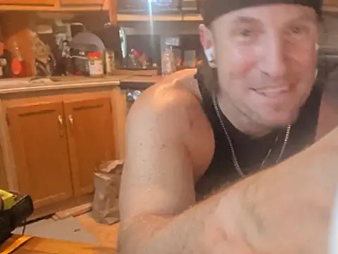 Tattoogonewild's Live XXX Chat