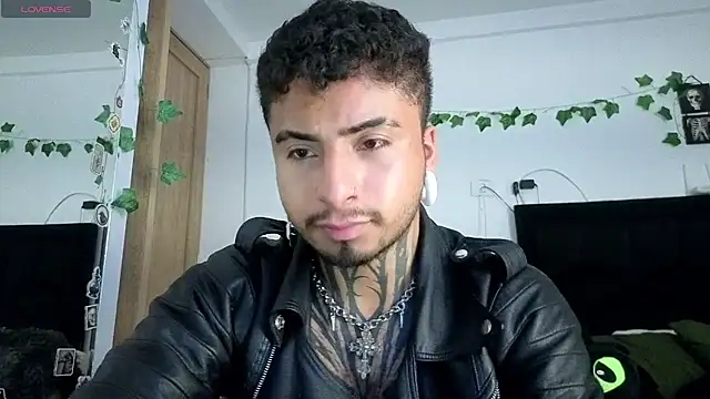 JuanCamiilo_66 Adlı Modelin Canlı XXX Sohbeti
