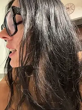 alibi_room Live XXX-chat