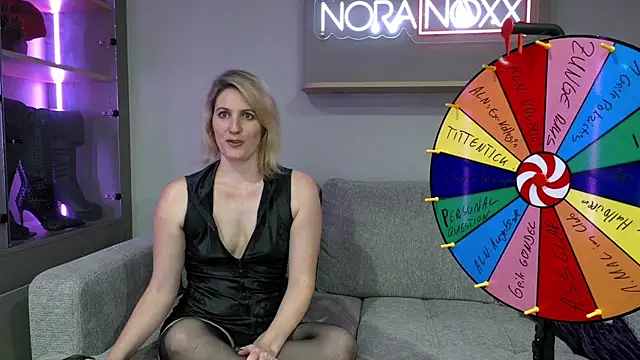NoraNoxx Live XXX-chat