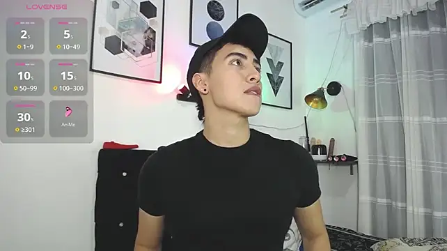 Thomas_and_lyan Chat XXX in diretta
