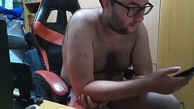Javier_bear Chat XXX live