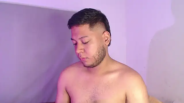 Živý XXX chat nicolas_cr1
