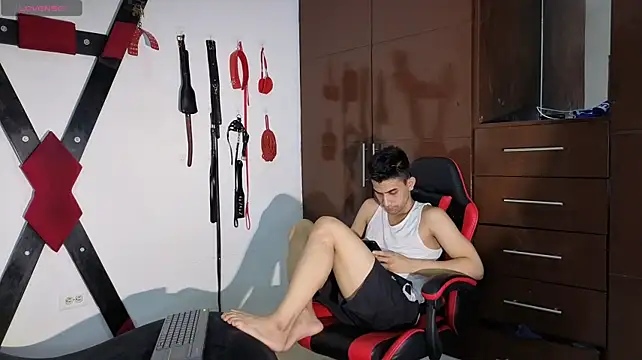 Alejandro_and_Deiby Live XXX-chat