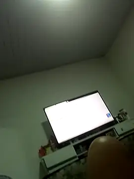 SnugPrecept Live XXX-chat
