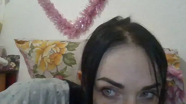 Trinsy_Love Chat XXX live