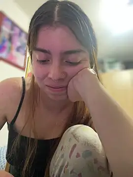 XXX chat uživo modela Cloew_Marz