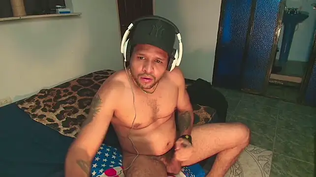 Chat XXX Live LucasGaeel