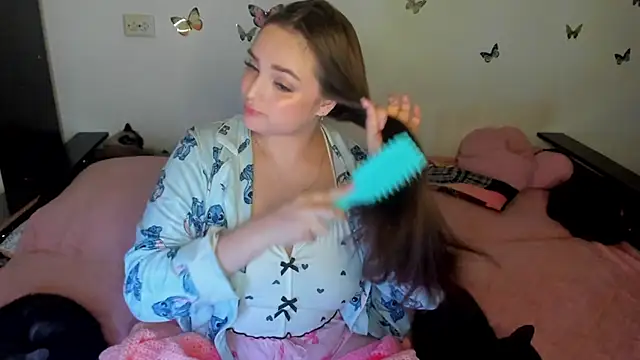 NataliEvans Adlı Modelin Canlı XXX Sohbeti