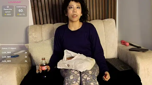 Laena_Castillo 即時 XXX 聊天