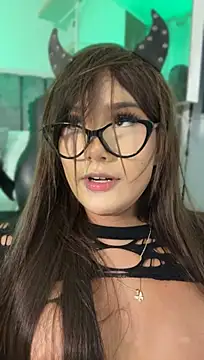 Chat +18 de Vale_Prada ao vivo