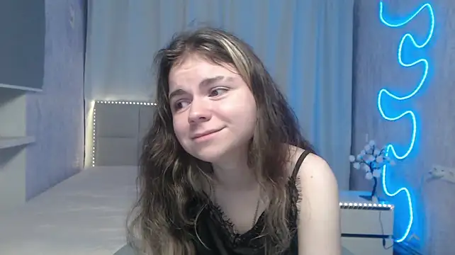 TinaRedly Chat XXX in diretta