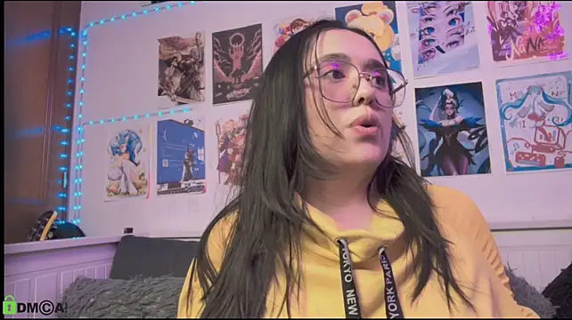 Chatroom XXX en direct de snowblack_