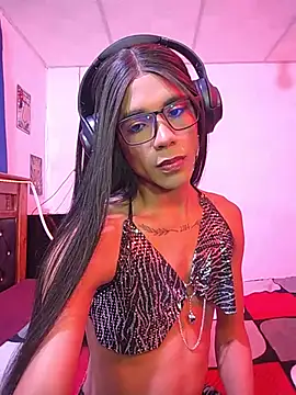 Julian_Akerman Live XXX Chat