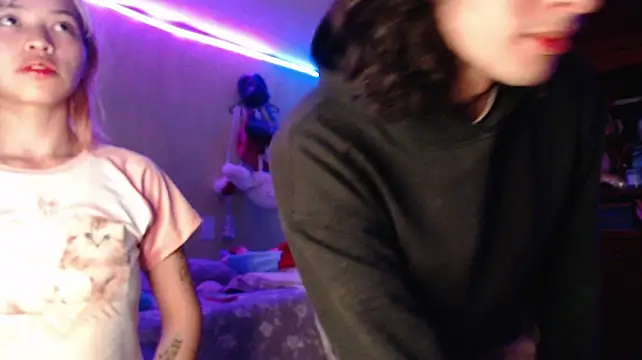 Chat XXX en directo de MixiPeach