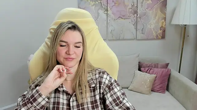 RoxyReignn live XXX chat