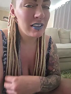 PinkTheHawk Live XXX-chat