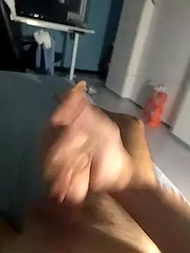 PiselloEtero2's Live XXX Chat