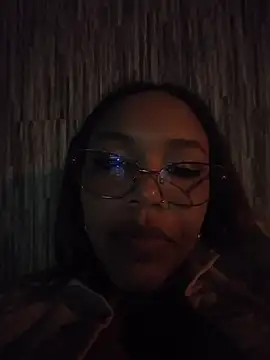 Chat XXX ao vivo de kittens_hornxyxx
