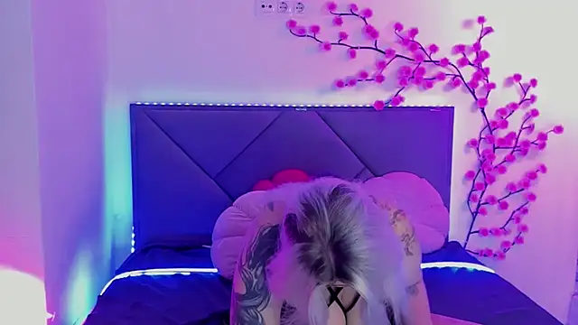 Chat +18 de JoannLowe ao vivo